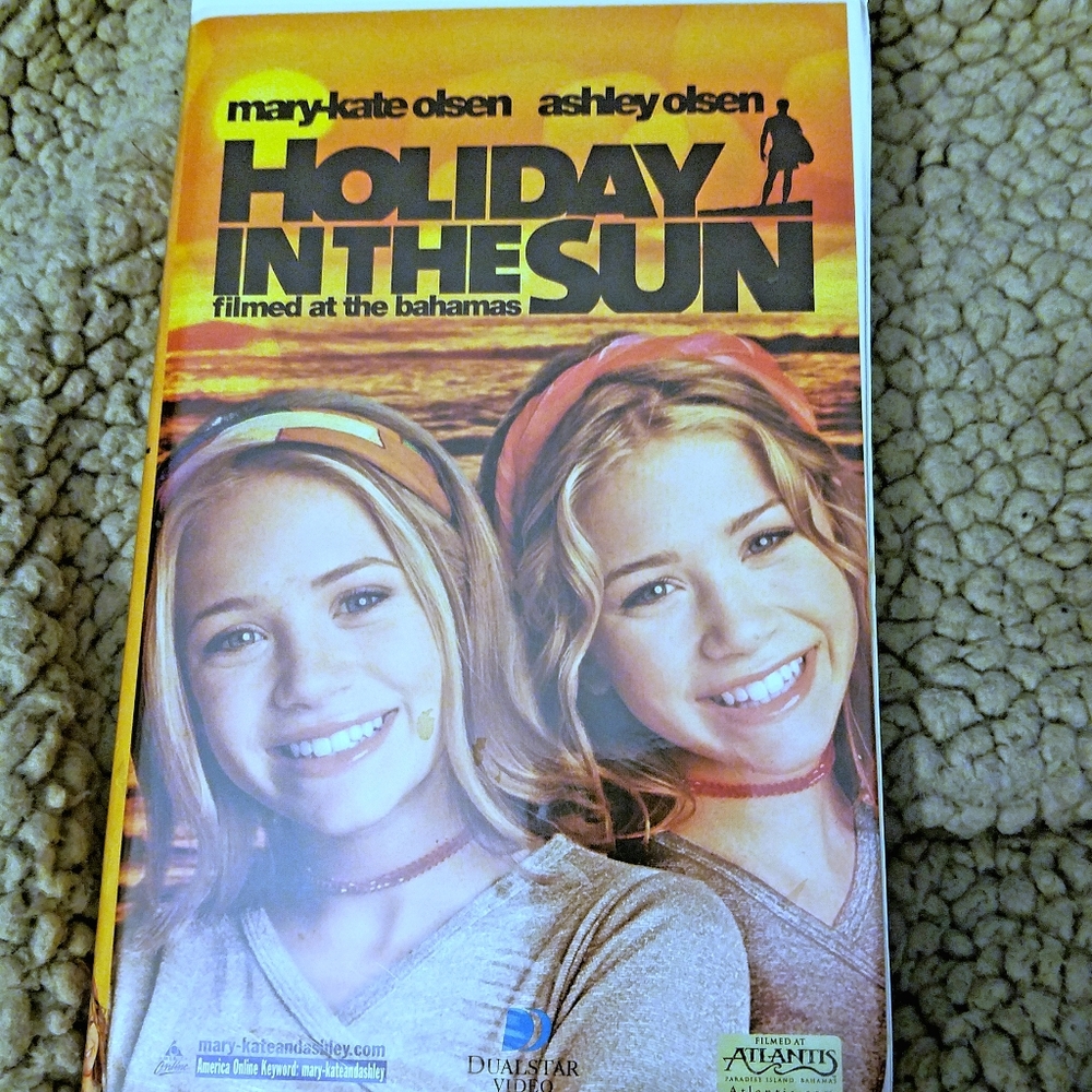 🔥Holiday in the Sun (1994 VHS) Olsen Twins
